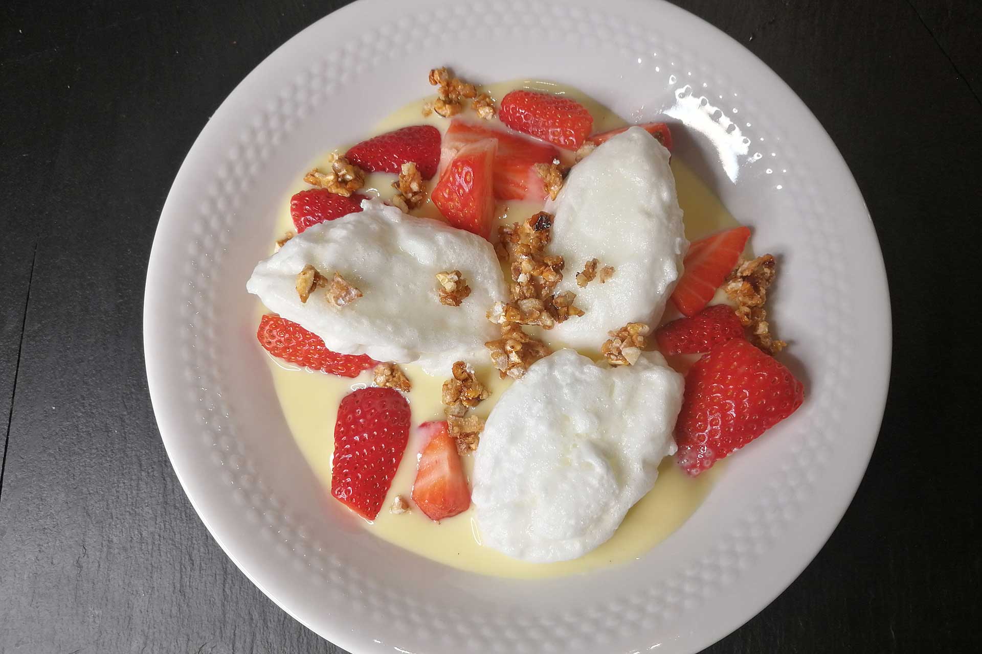 Vanillequark mit Erdbeeren – Koch und Backrezepte
